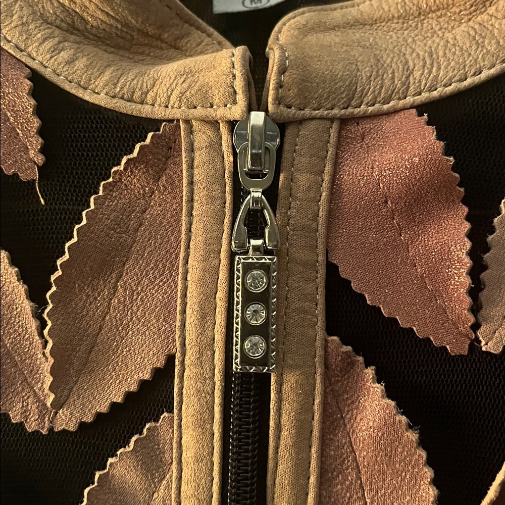 Leaf Patterned Jacket With Zipper - image 3